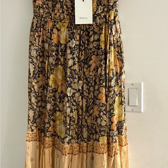 Floral Hibiscus Lane Strapless Flutter Midi Dress - Licorice - Picture 10 of 10